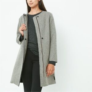 Roots Coat Grey and Black Size Small
